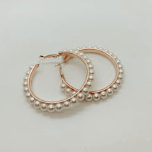 Load image into Gallery viewer, pearl hoop earrings. white earrings gold accept. big hoops
